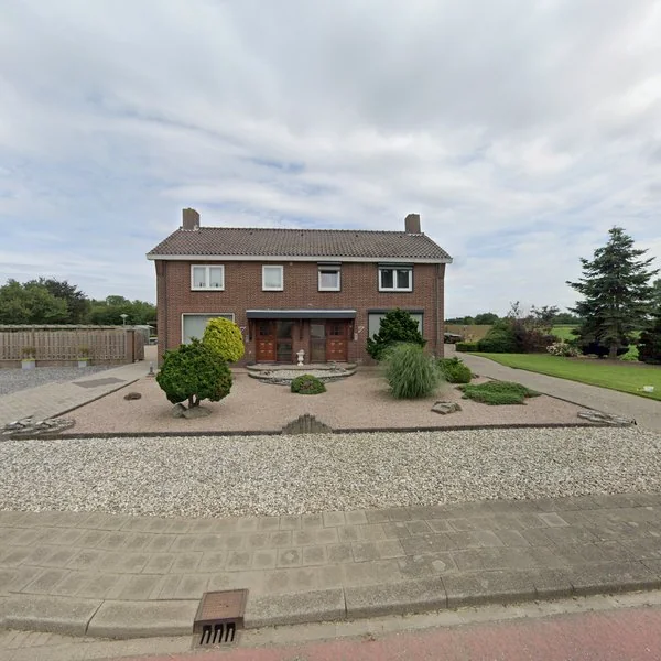 Straatbeeld van Prinsenbaan 9, 6104BA Koningsbosch
