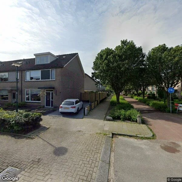 Straatbeeld van Prinsesselaan 28, 3905GL Veenendaal