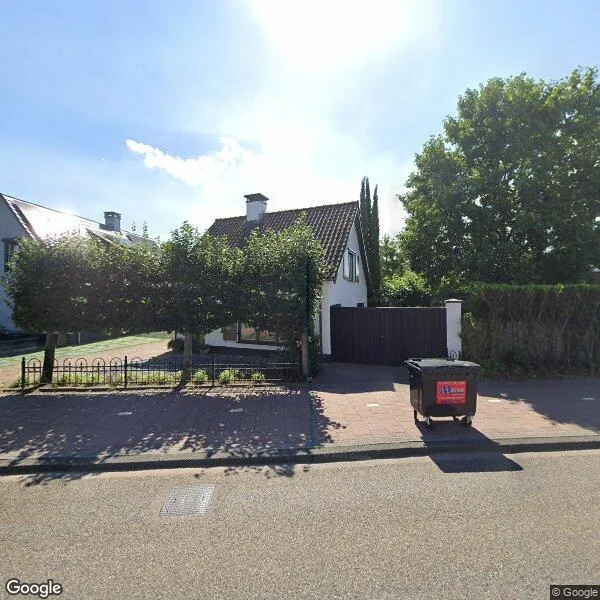 Straatbeeld van Prof. Keesomweg 1, 5144NM Waalwijk