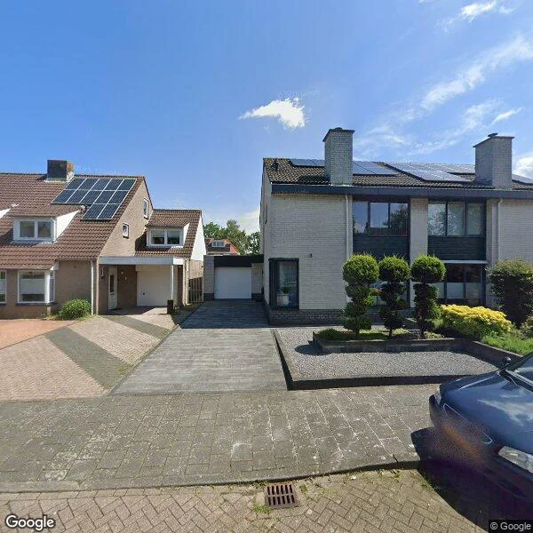 Straatbeeld van Prof Van Swaaijlaan 11, 4731EV Oudenbosch