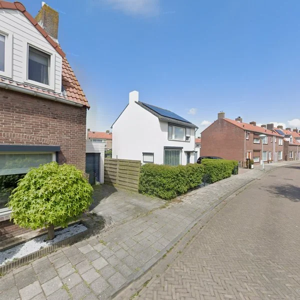 Straatbeeld van Quarles van Uffordweg 69, 4501KN Oostburg