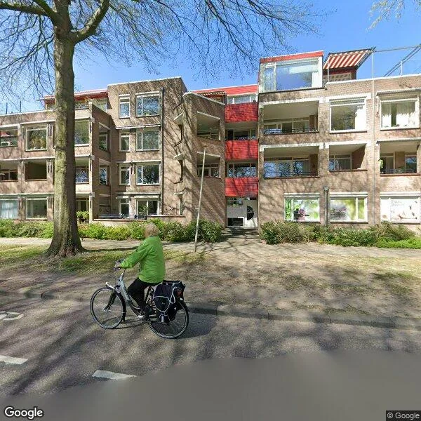 Straatbeeld van Raadhuislaan 87, 5341GZ Oss