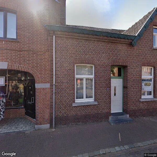 Straatbeeld van Raadhuisplein 14, 5944AH Arcen