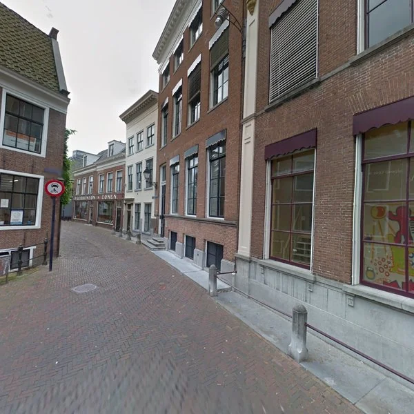 Straatbeeld van Raadhuisplein 21a, 8911HK Leeuwarden