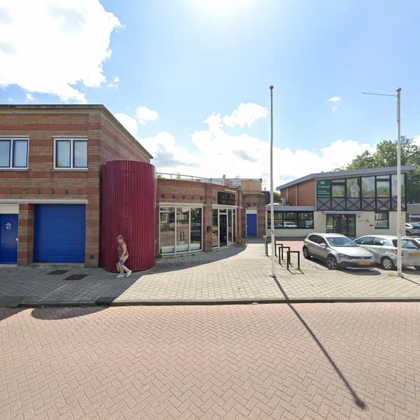 Straatbeeld van Raadhuisplein 69, 2941BS Lekkerkerk