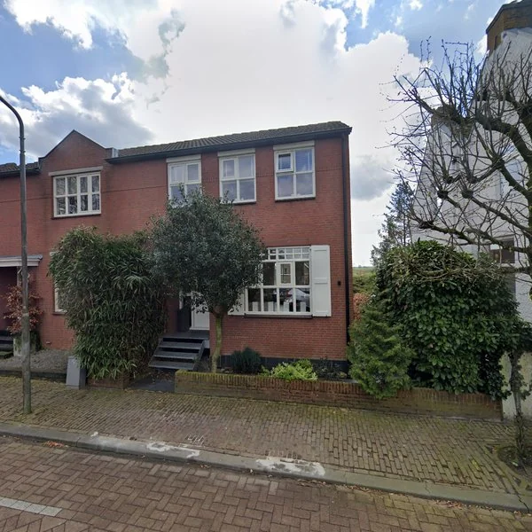 Straatbeeld van Raadhuisstraat 19B, 4927AM Hooge Zwaluwe