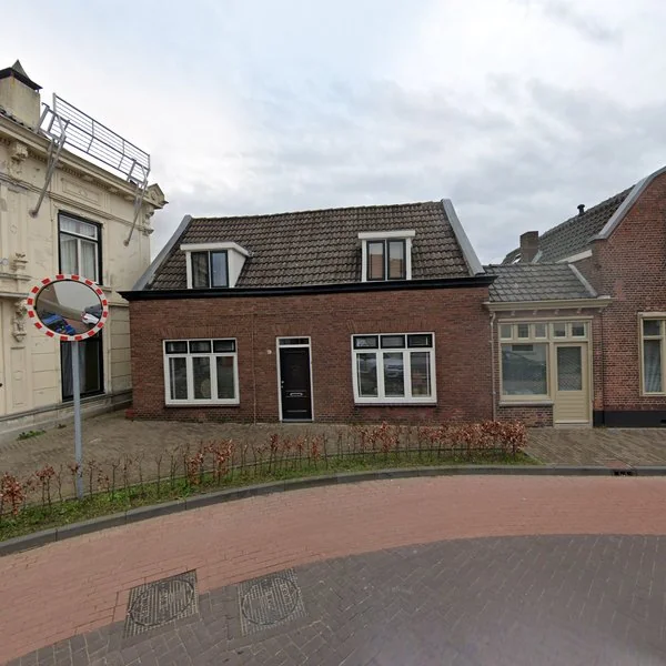 Straatbeeld van Raadhuisstraat 67, 4844AB Terheijden