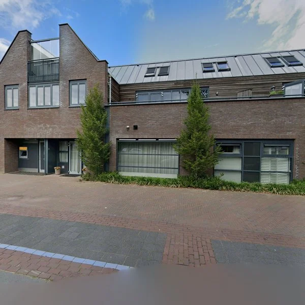 Straatbeeld van Raadhuisstraat 7, 7595AL Weerselo