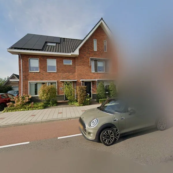 Straatbeeld van Raadhuisweg 147, 2811KA Reeuwijk