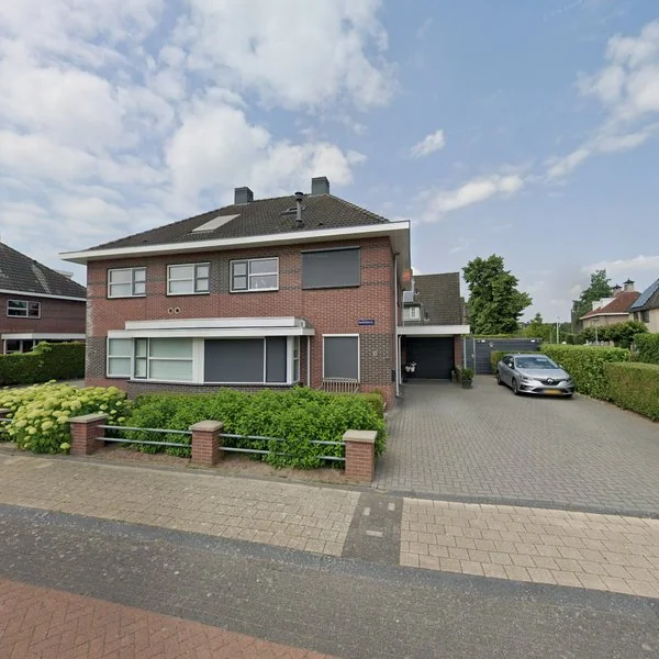 Straatbeeld van Raadssingel 2, 8332GT Steenwijk