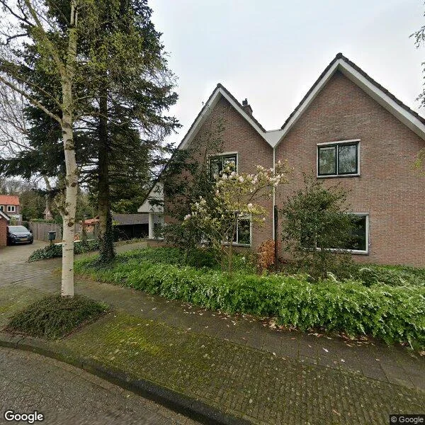 Straatbeeld van Radboudweg 23, 3911BE Rhenen