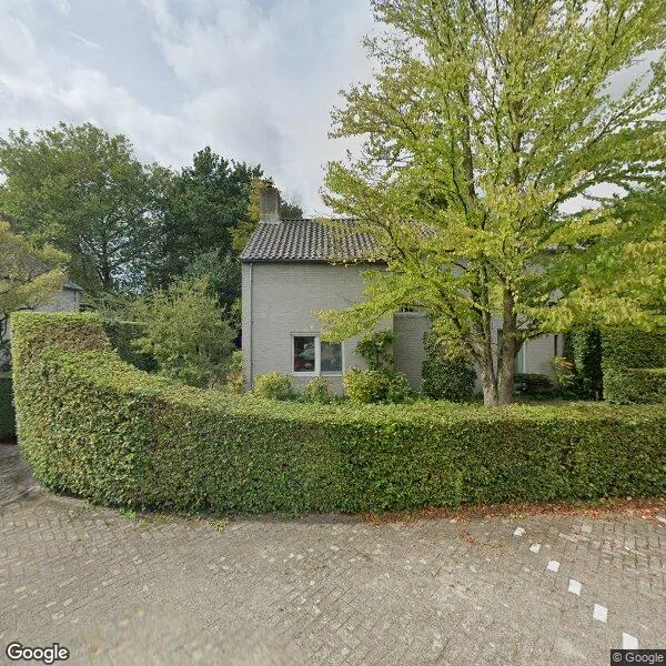 Straatbeeld van Ravèlplein 1, 5707RR Helmond