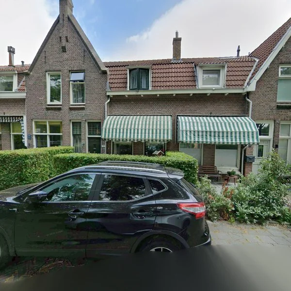 Straatbeeld van Reeweg Oost 212, 3312LL Dordrecht