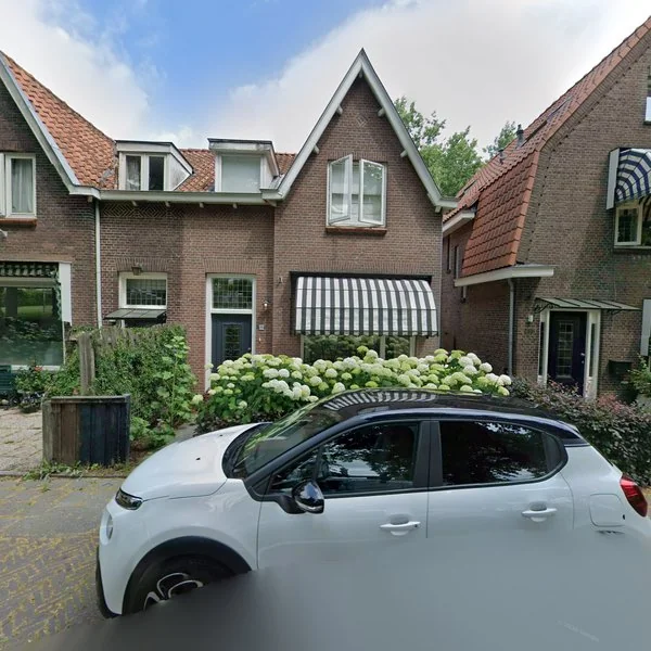 Straatbeeld van Reeweg Oost 228, 3312LL Dordrecht