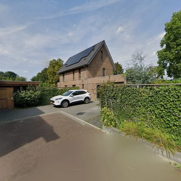 Straatbeeld van Reginastraat 20, 7555XA Hengelo