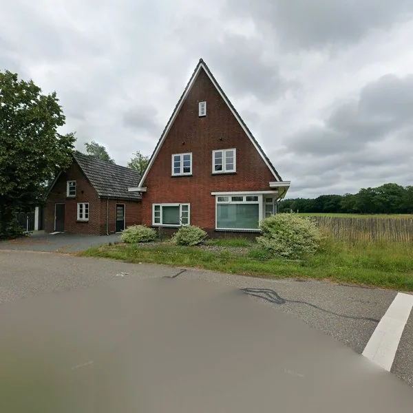 Straatbeeld van Reininksweg 2, 7562PJ Deurningen