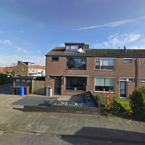 Straatbeeld van Rembrandt van Rijnstraat 45, 3751VJ Bunschoten-Spakenburg