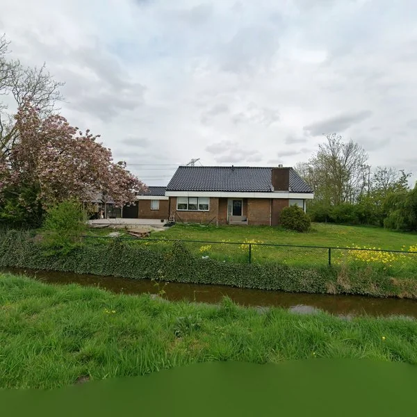 Straatbeeld van Riethilseweg 1, 3209LR Hekelingen