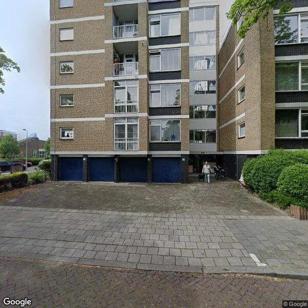 Straatbeeld van Rigolettostraat 215, 2555VR Den Haag
