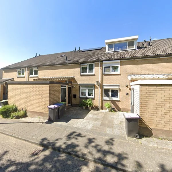 Straatbeeld van Rigolettostraat 23, 3208PJ Spijkenisse