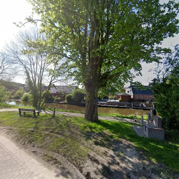 Straatbeeld van Rijksweg 39, 9918PC Garrelsweer