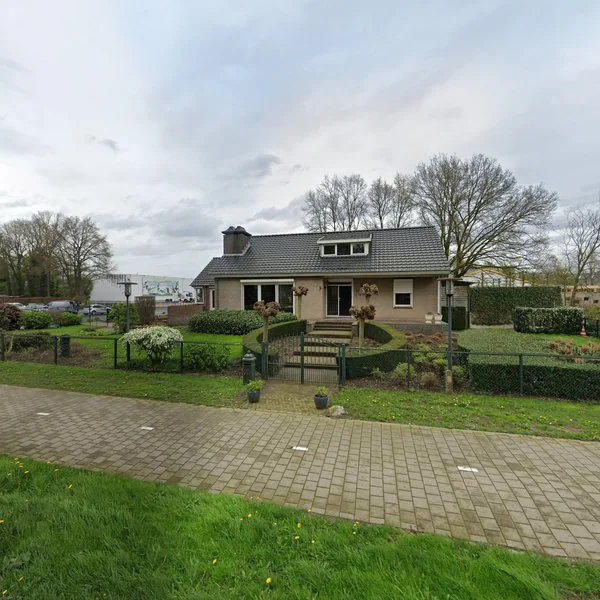 Straatbeeld van Rijksweg 6, 6596AB Milsbeek