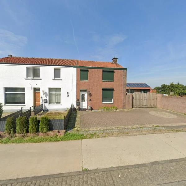 Straatbeeld van Rijksweg Zuid 76, 6102XZ Echt