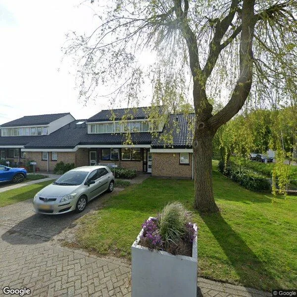 Straatbeeld van Rijnsburgerweg 4-521, 2215RA Voorhout