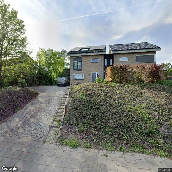 Straatbeeld van Rijnstraat 28b, 6665CL Driel