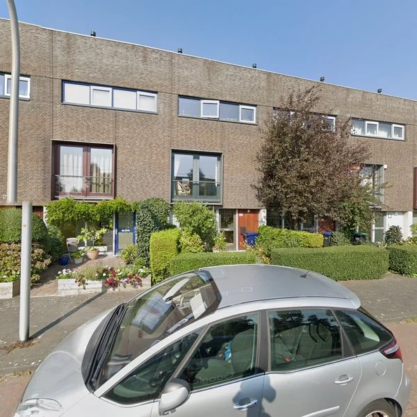 Straatbeeld van Rijswijkse Landingslaan 131, 2497BE Den Haag