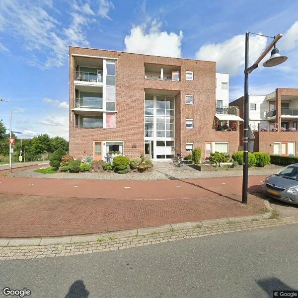 Straatbeeld van Rivierdijk 573, 3361AM Sliedrecht