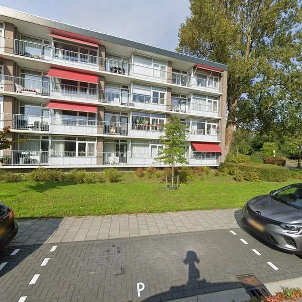 Straatbeeld van Rosariumpark 14, 1561TW Krommenie