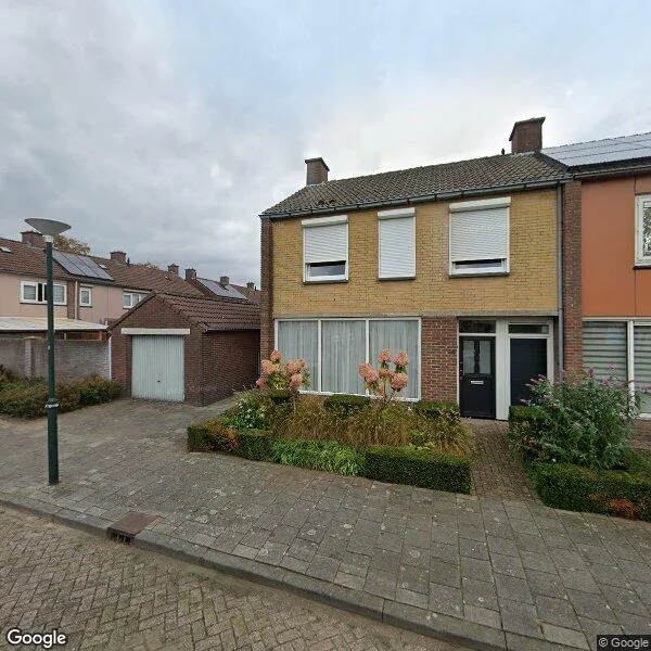 Straatbeeld van Rozenplein 26, 5482RL Schijndel