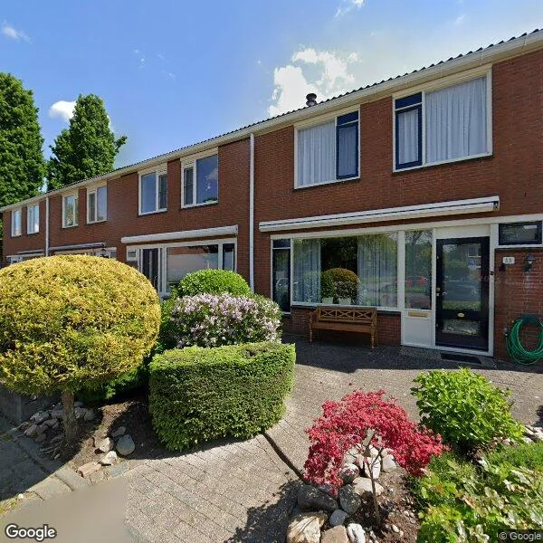 Straatbeeld van Ruys de Beerenbrouckstraat 35, 3332CN Zwijndrecht