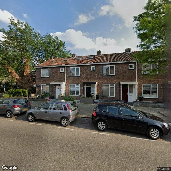 Straatbeeld van Sam van Houtenstraat 293, 1067JL Amsterdam