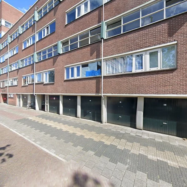 Straatbeeld van Santhorst 37, 2352KC Leiderdorp