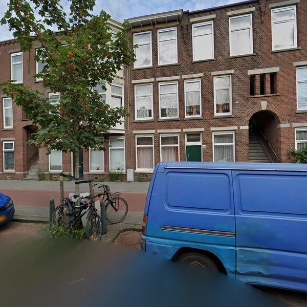 Straatbeeld van Schalk Burgerstraat 82, 2572VA Den Haag