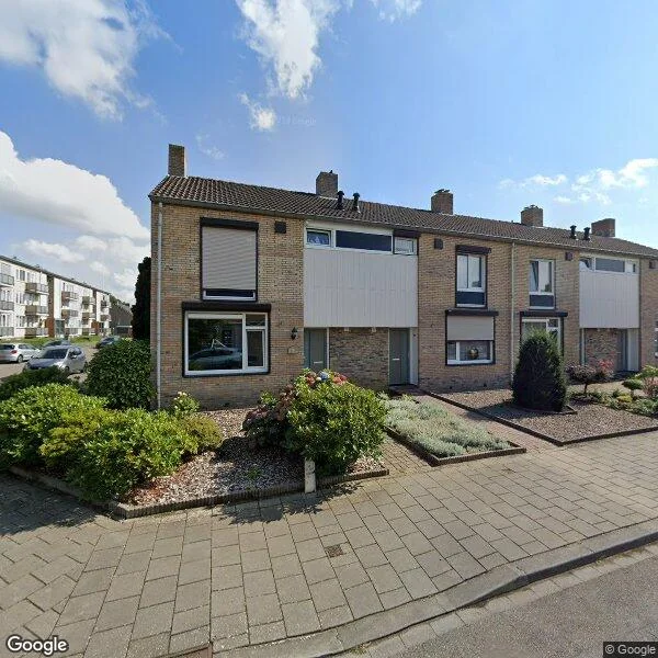 Straatbeeld van Schepen van Hertefeltstraat 42, 6042XW Roermond