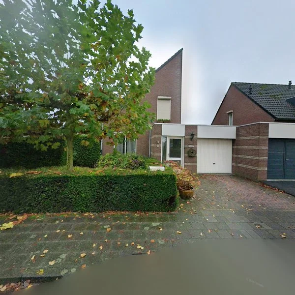Straatbeeld van Schoolstraat 1, 6089NX Heibloem