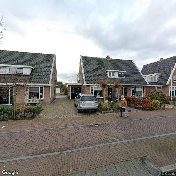 Straatbeeld van Schoolstraat 17, 2151AA Nieuw-Vennep