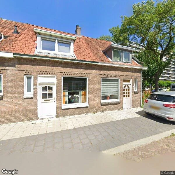 Straatbeeld van Schoolstraat 32, 3332BM Zwijndrecht