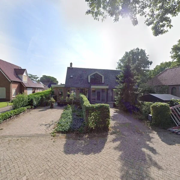 Straatbeeld van Schoolstraat 7, 7975AB Uffelte