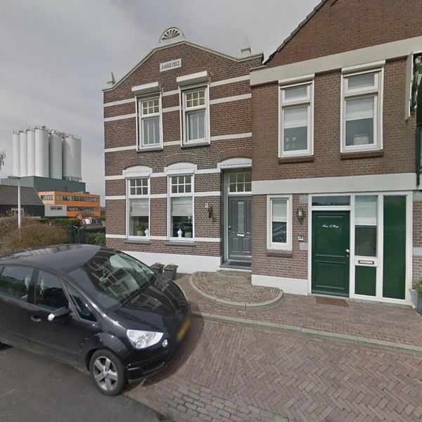 Straatbeeld van Schoonhovenseveer 9, 2964GB Groot-Ammers