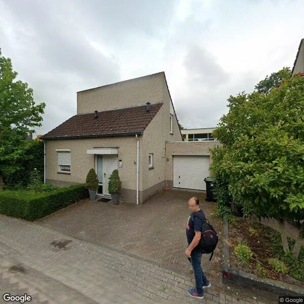 Straatbeeld van Schubertlaan 1, 5707RK Helmond