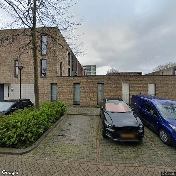 Straatbeeld van Sem Dresdenplein 162, 3122GG Schiedam