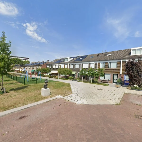 Straatbeeld van Serenadestraat 17, 2402JD Alphen aan den Rijn