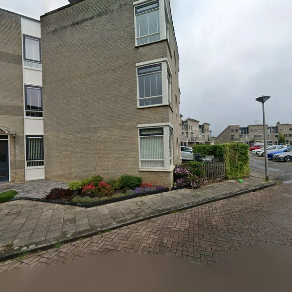 Straatbeeld van Sientje Mesdag-van Houtenstraat 45, 3207HD Spijkenisse
