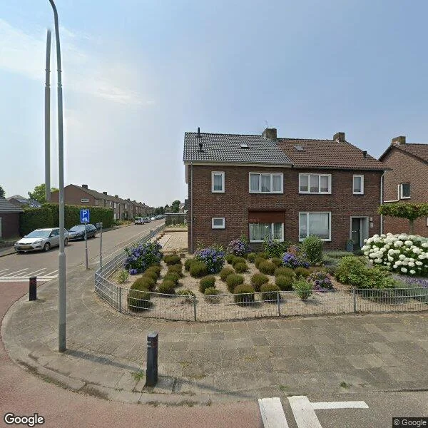 Straatbeeld van Sint Jozefweg 49, 5953JL Reuver