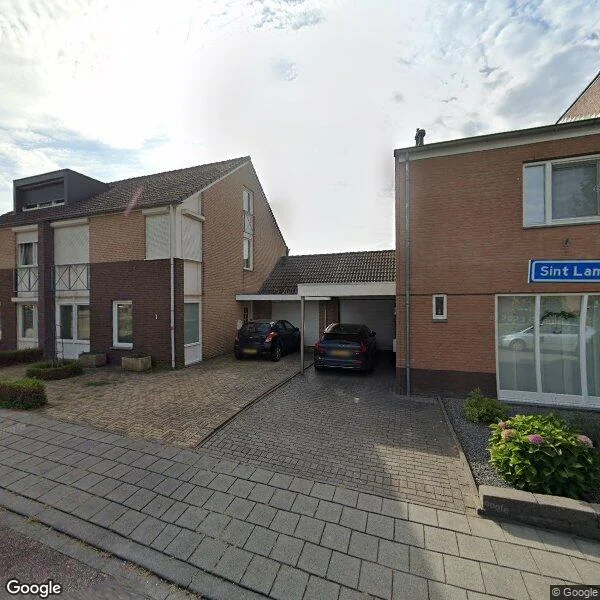 Straatbeeld van Sint Lambertusstraat 1, 6261PG Mheer
