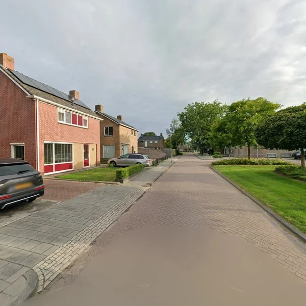 Straatbeeld van Sjallemastraat 12, 9865BJ Opende
